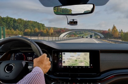 GENEVO ONE S Radar detector in car