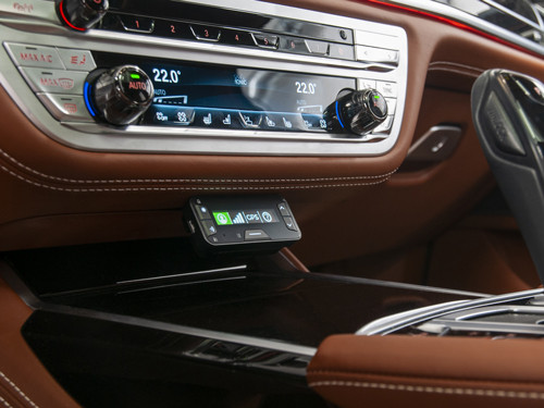 Radar detector in a BMW 7 series