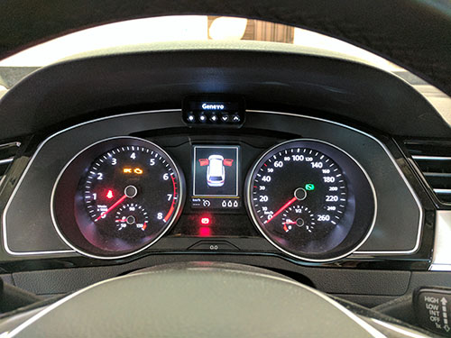 Radar detector in a Volkswagen Passat